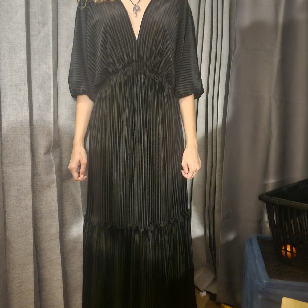 Taylor Black Maxi Dress